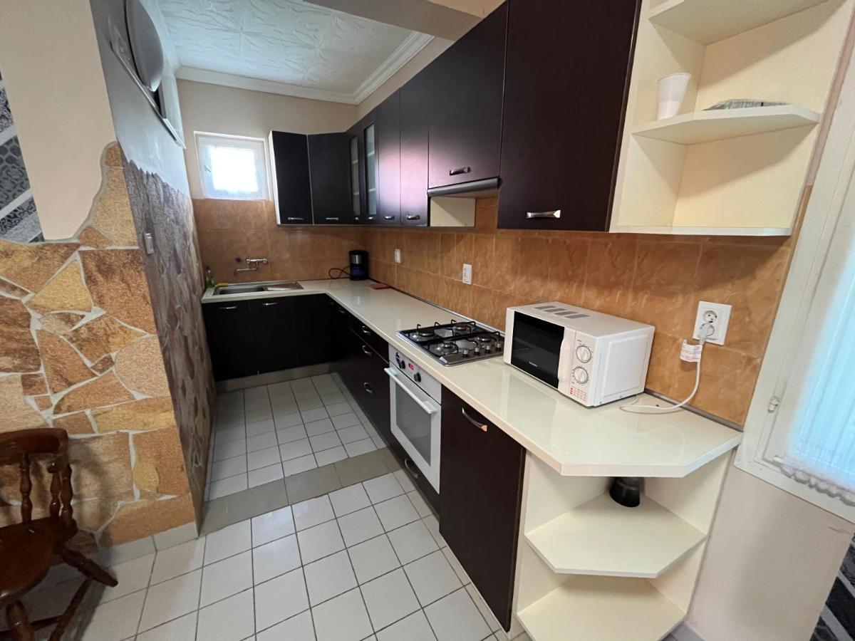 Tiszavirag Apartman Tiszakeszi Buitenkant foto