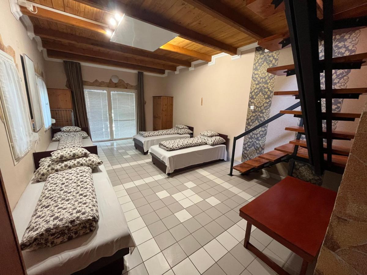 Tiszavirag Apartman Tiszakeszi Buitenkant foto