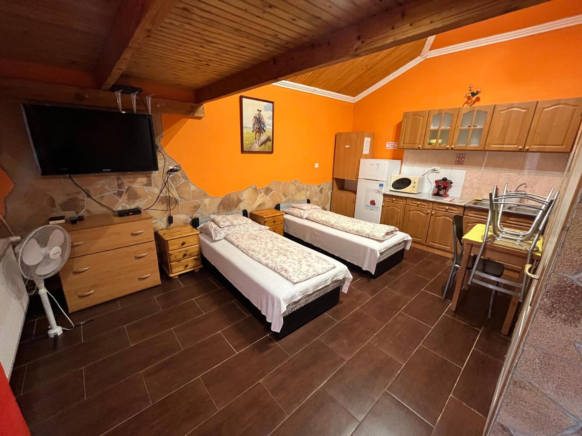 Tiszavirag Apartman Tiszakeszi Buitenkant foto