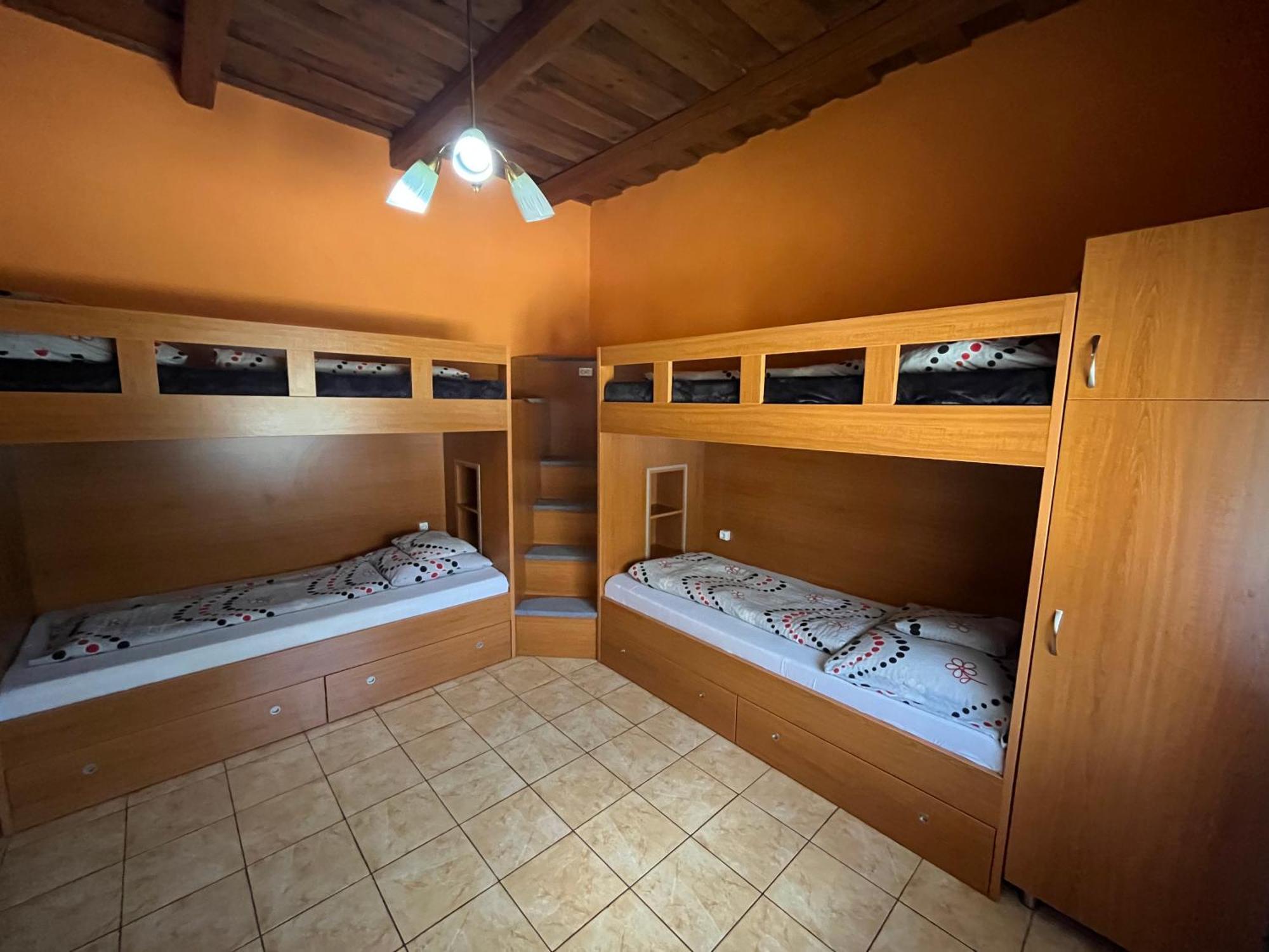 Tiszavirag Apartman Tiszakeszi Buitenkant foto